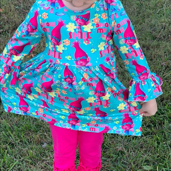 Poppy Troll Ruffle Pant Set - Picture 4 of 4